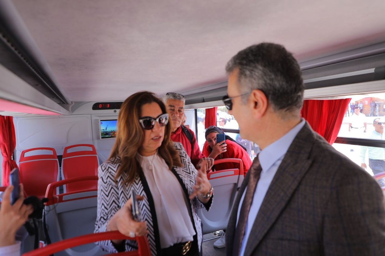 The pilot launch of two tourist buses for passengers transportation with the community participation of MOPCO